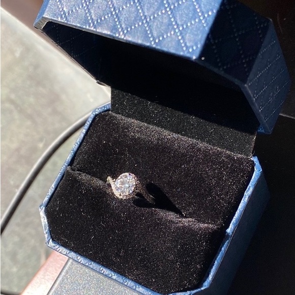 ❤️KRKC Moissanite Ring 1 Carat❤️ NIB - Picture 5 of 11